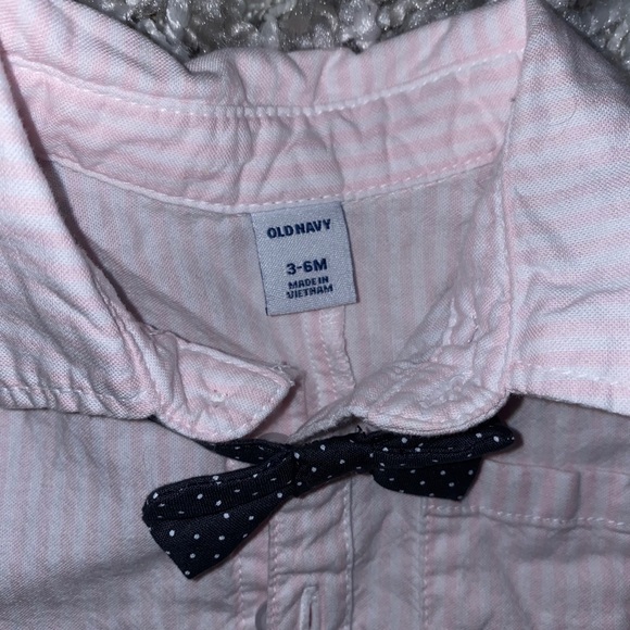 Old Navy Collar Bowtie Pink Romper 3-6 Months - Picture 2 of 3